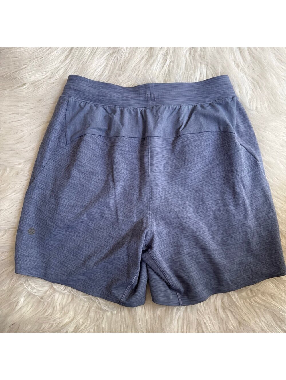Lululemon men’s Balancer Short 6" size S